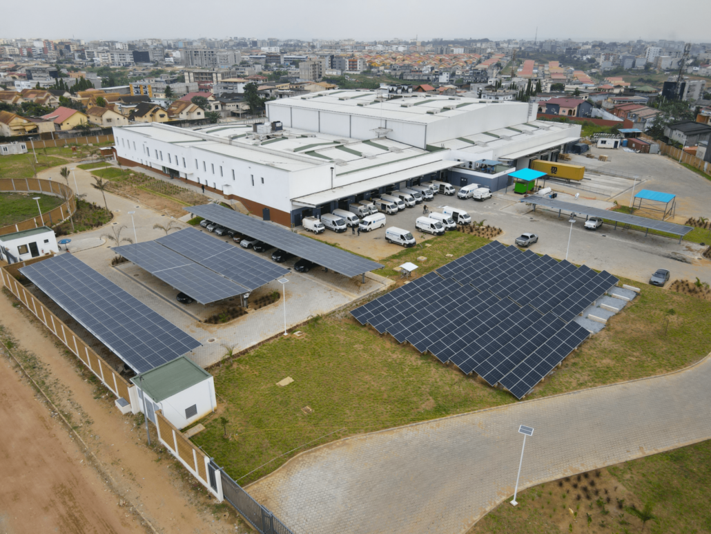 Il s'agit d'une construction de structure métallique (hangar) réalisée pour la Copharmed.